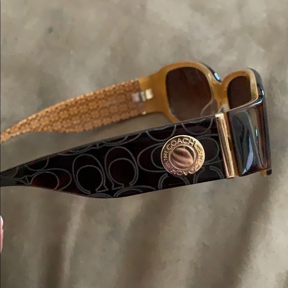 Coach sunglasses - Picture 3 of 7